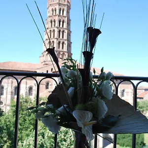 *** Hotel St Sernin France